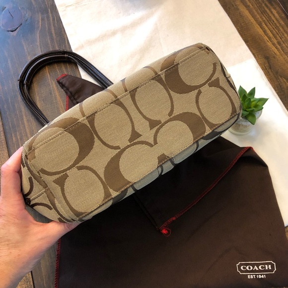 Coach shoulder purse - Picture 5 of 8